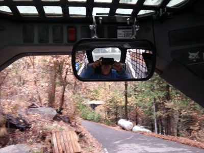 Image of the rear view mirror from the operator's perspective